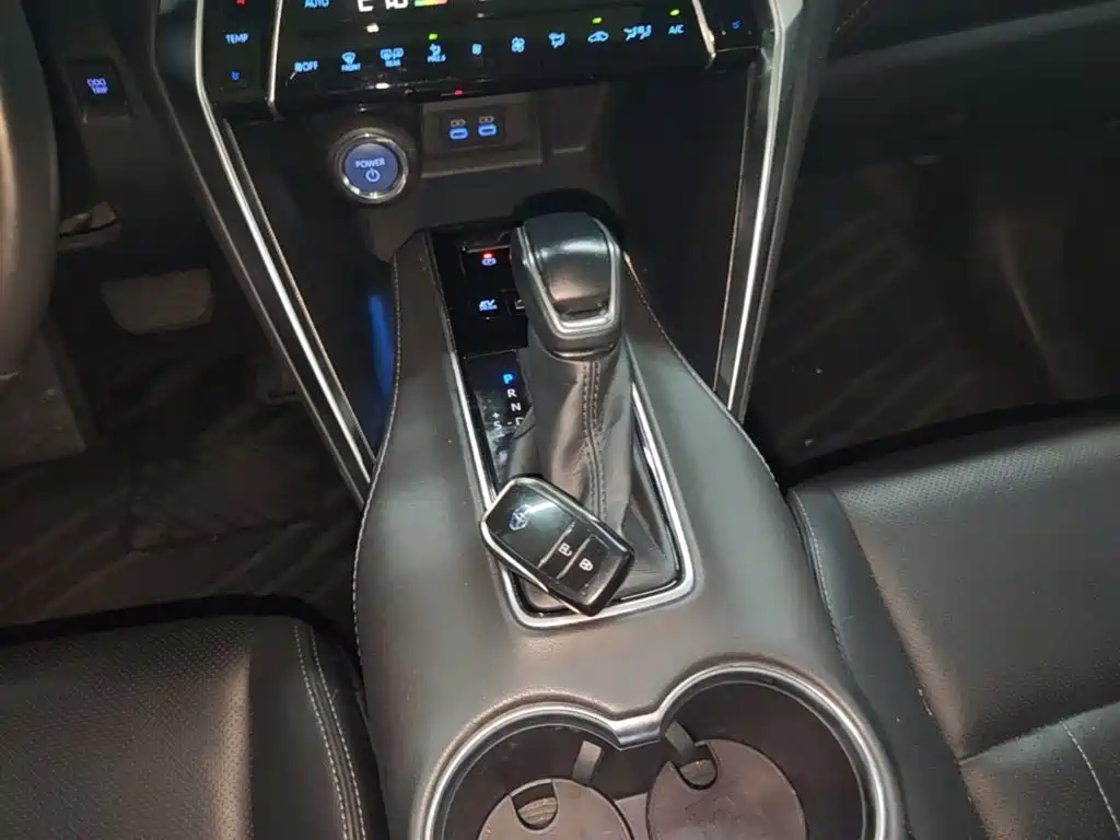 Toyota Harrier 2022 — фото 14
