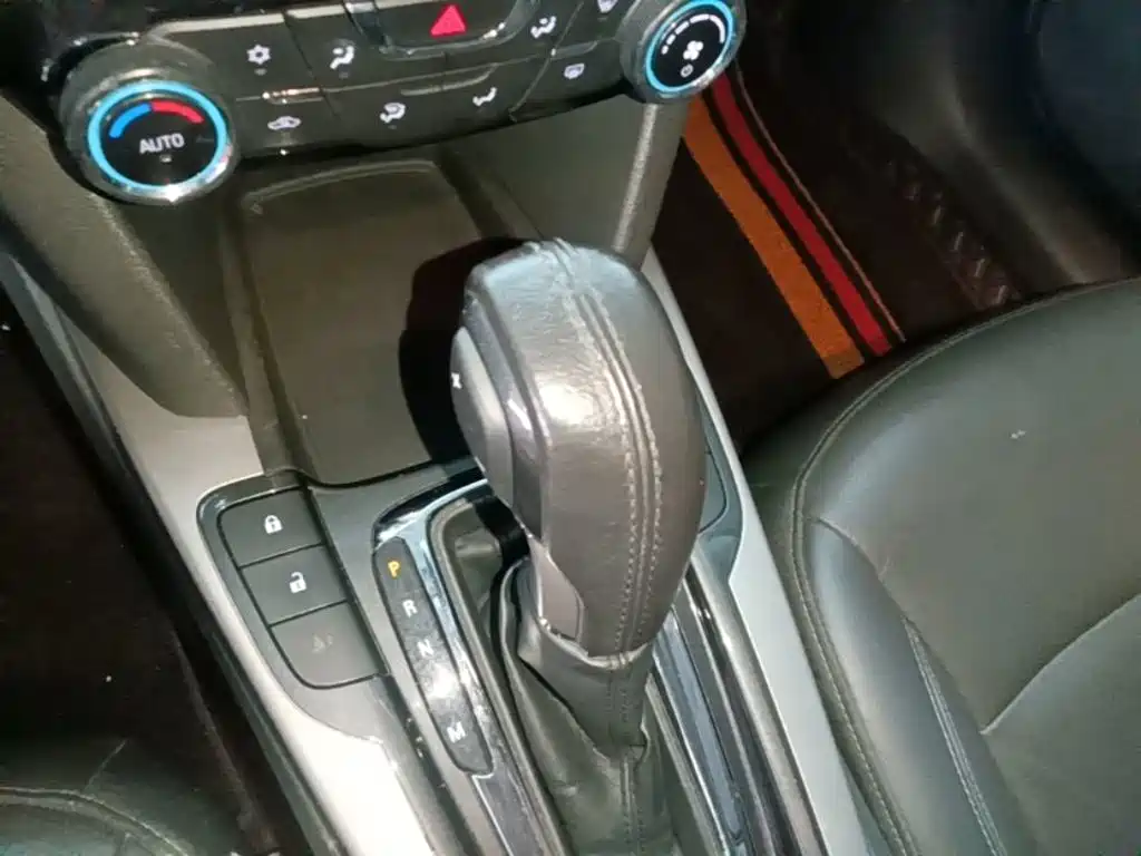 Chevrolet Malibu 2016 — фото 14