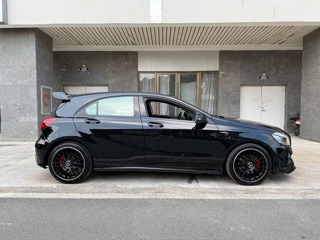Mercedes-Benz A-Class 2018 — фото 5