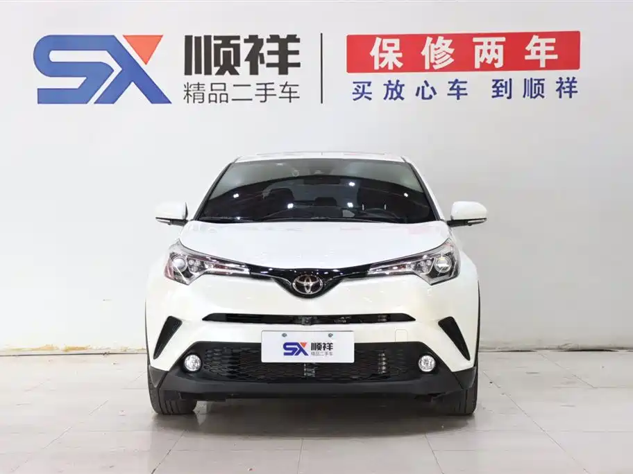 Toyota C-HR 2021 — фото 2