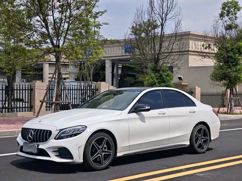 Mercedes-Benz C-Class 2020