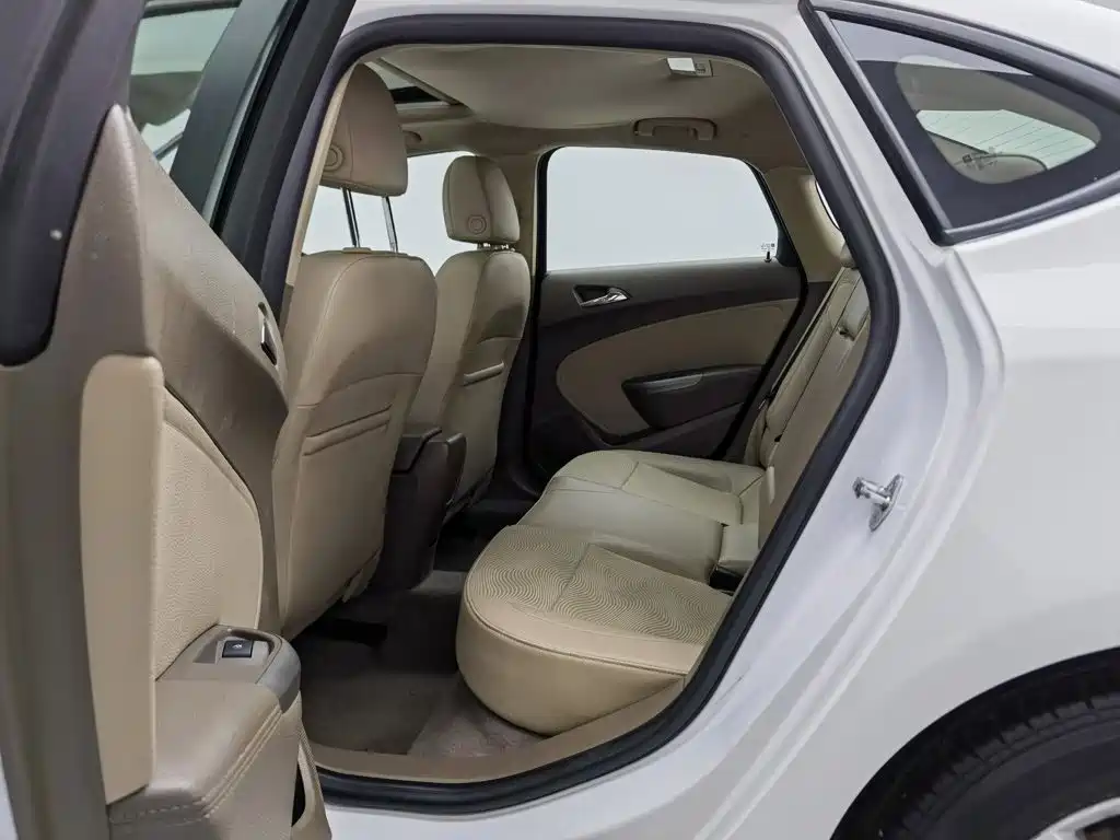 Buick Excelle GT 2014 — фото 15