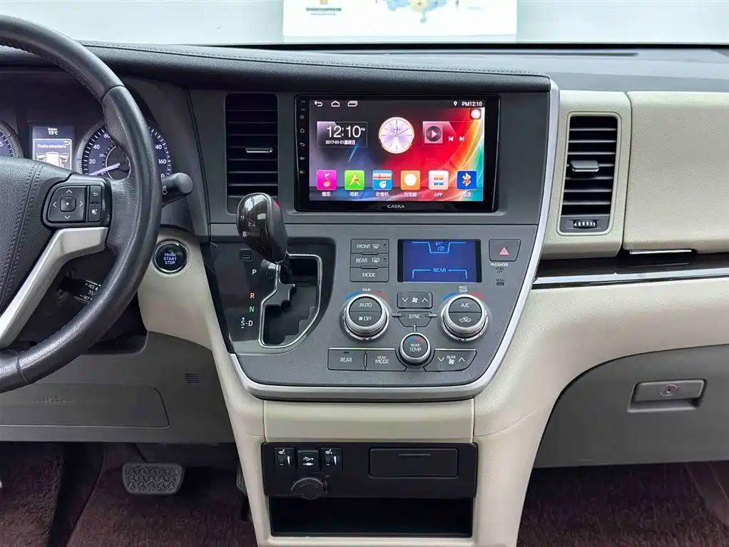 Toyota Sienna 2020 — фото 10