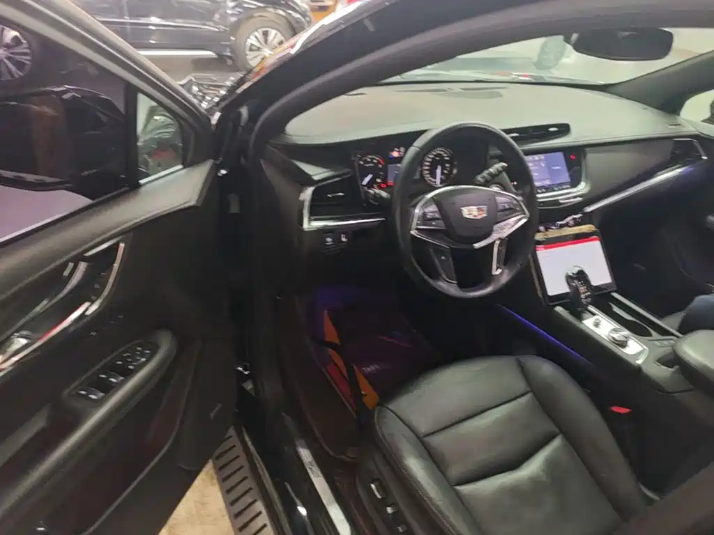 Cadillac XT5 2019 — фото 16
