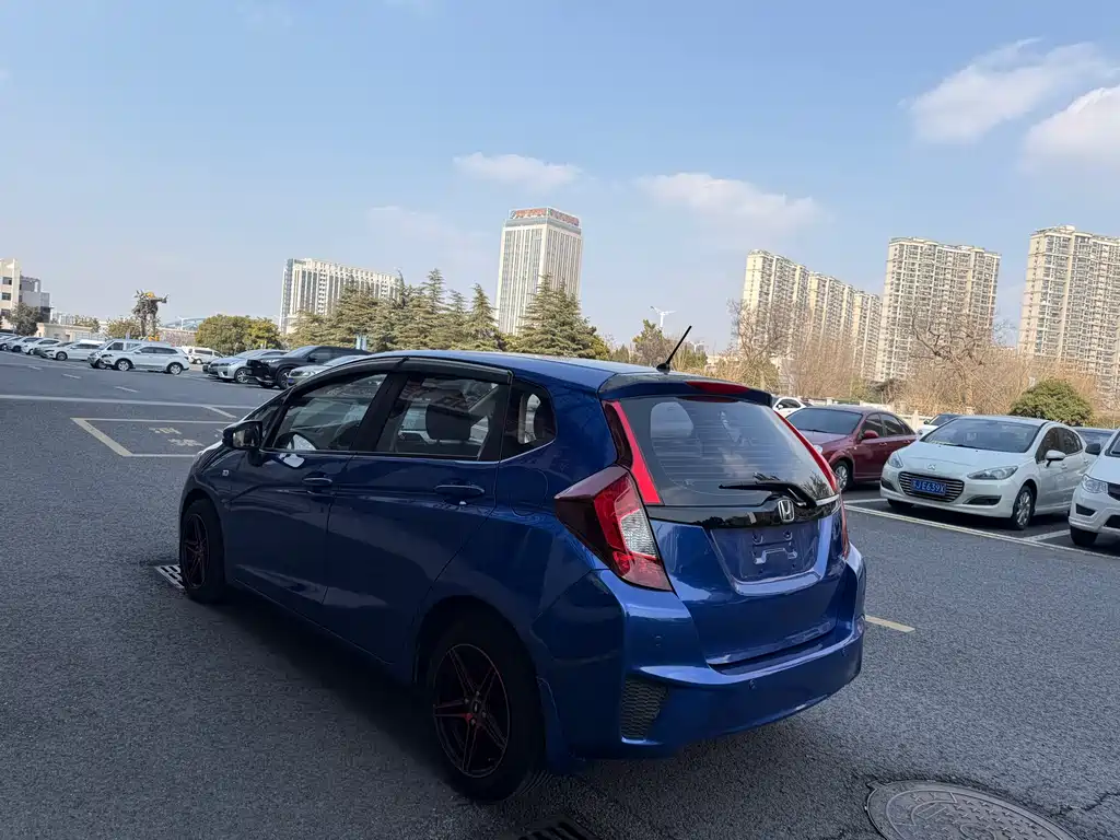 Honda Fit 2016 — фото 12