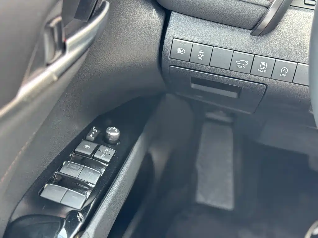 Toyota Camry 2021 — фото 9