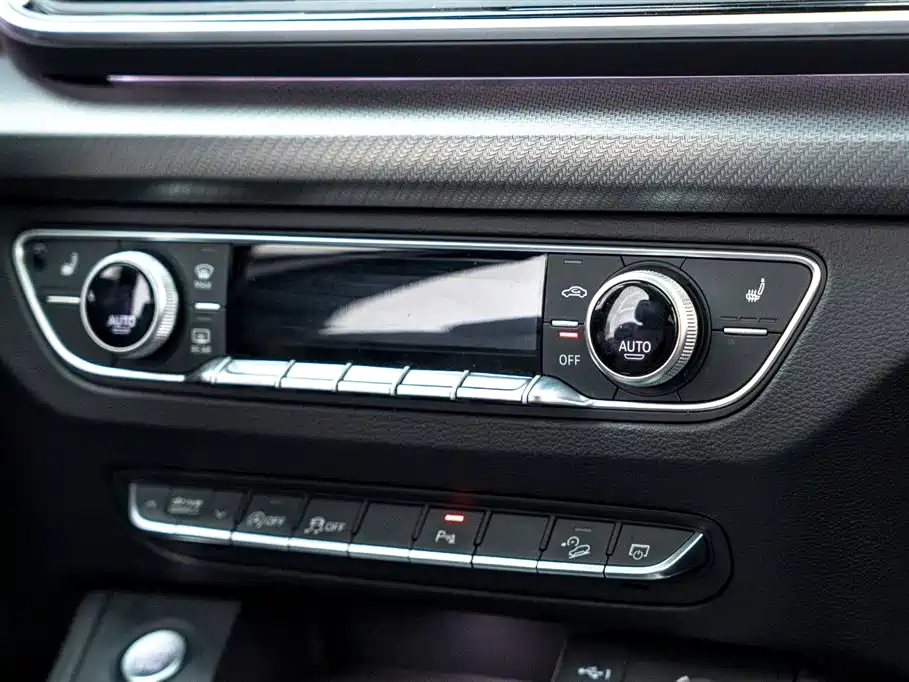 Audi Q5L 2025 — фото 16