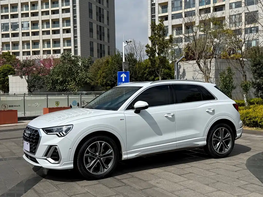 Audi Q3 2022