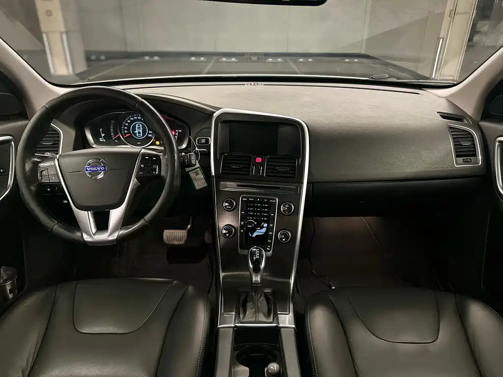 Volvo XC60 2014 — фото 14