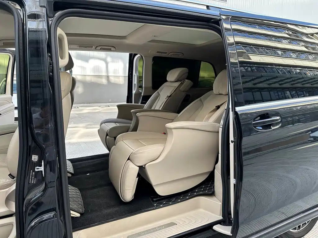 Mercedes-Benz V-Class 2019 — фото 8