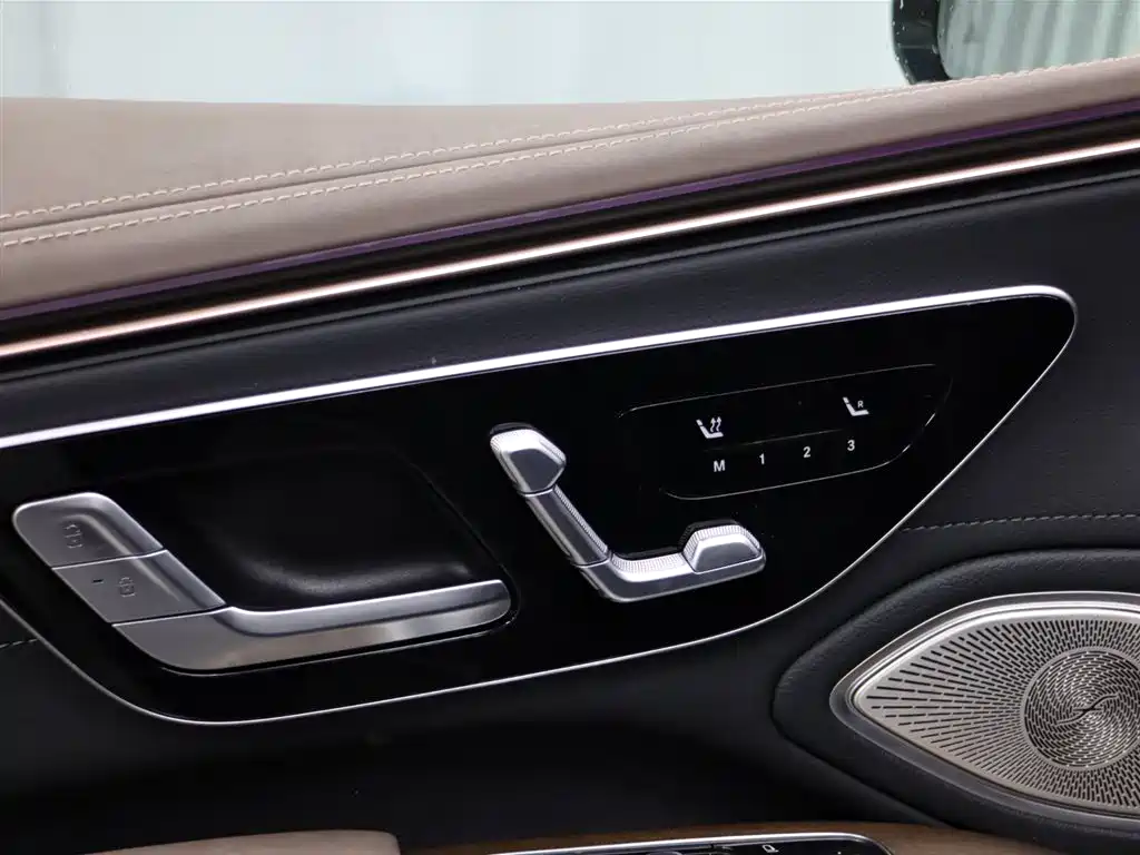 Mercedes-Benz EQS 2023 — фото 27