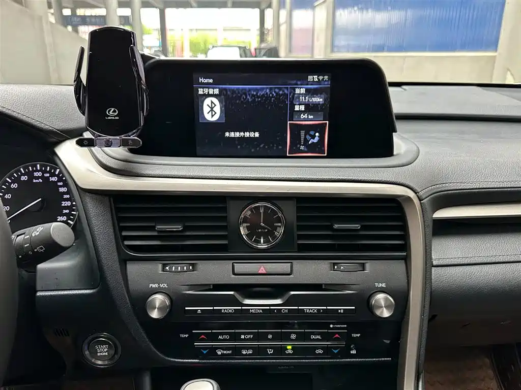 Lexus RX 2020 — фото 14