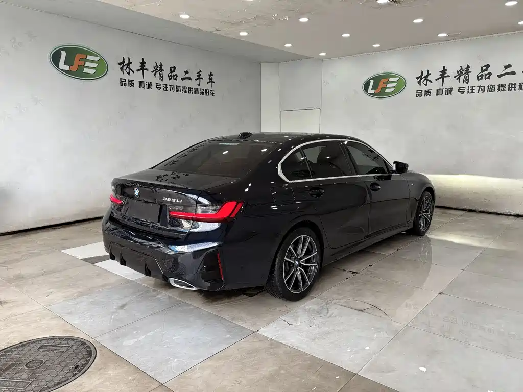 BMW 3 Series 2025