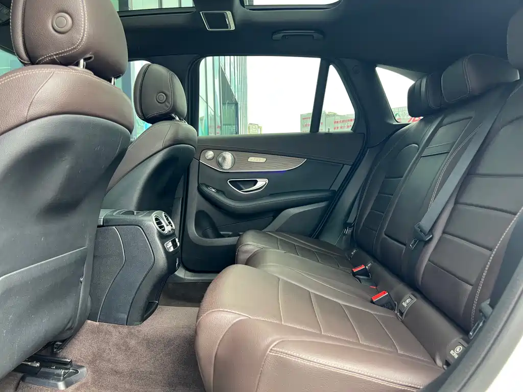 Mercedes-Benz GLC 2020 — фото 16