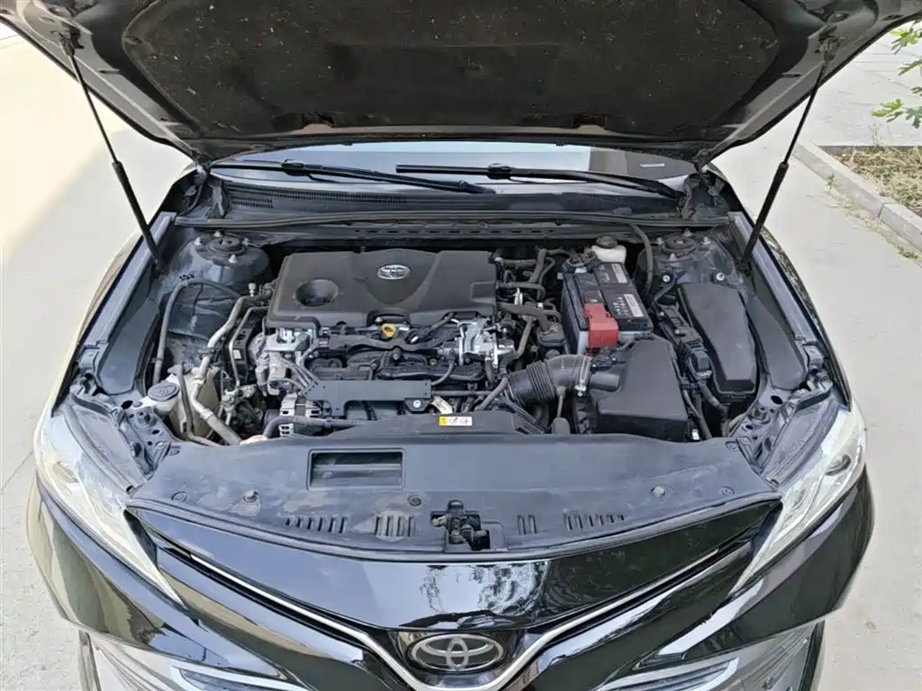 Toyota Camry 2018 — фото 20