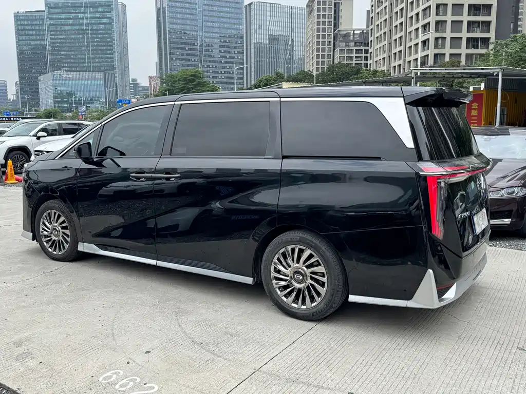 GAC Motor Trumpchi M8 2023 — фото 4