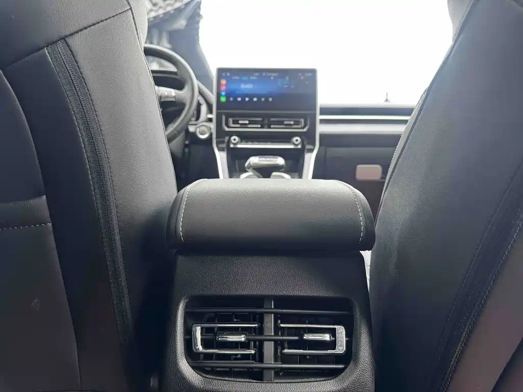 Haval M6 2022 — фото 18