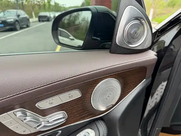 Mercedes-Benz GLC 2023