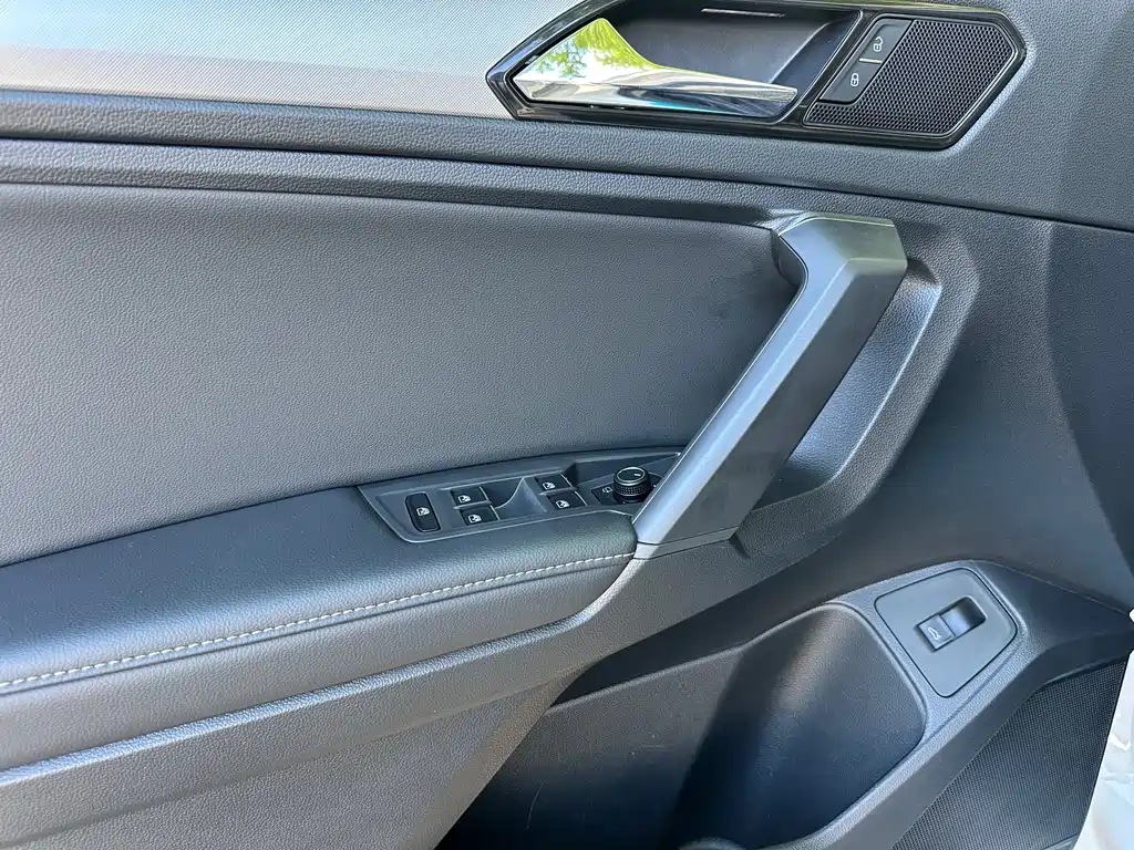 Volkswagen Tiguan L 2020 — фото 10