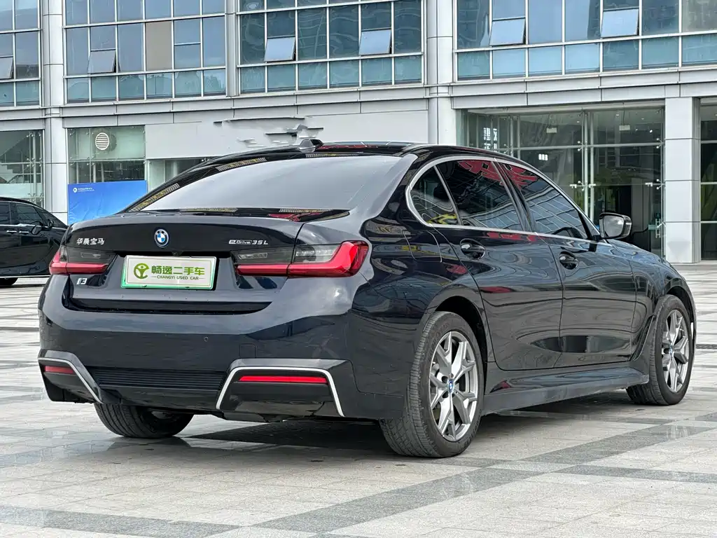 BMW i3 2024 — фото 6