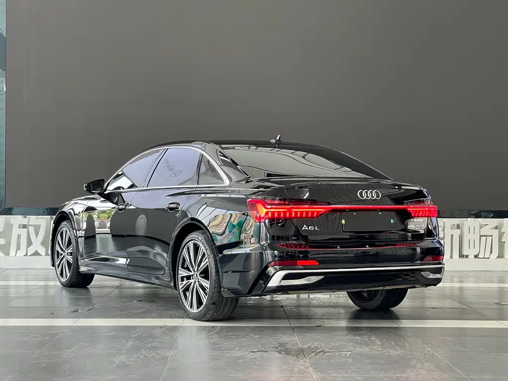 Audi A6L 2023 — фото 4