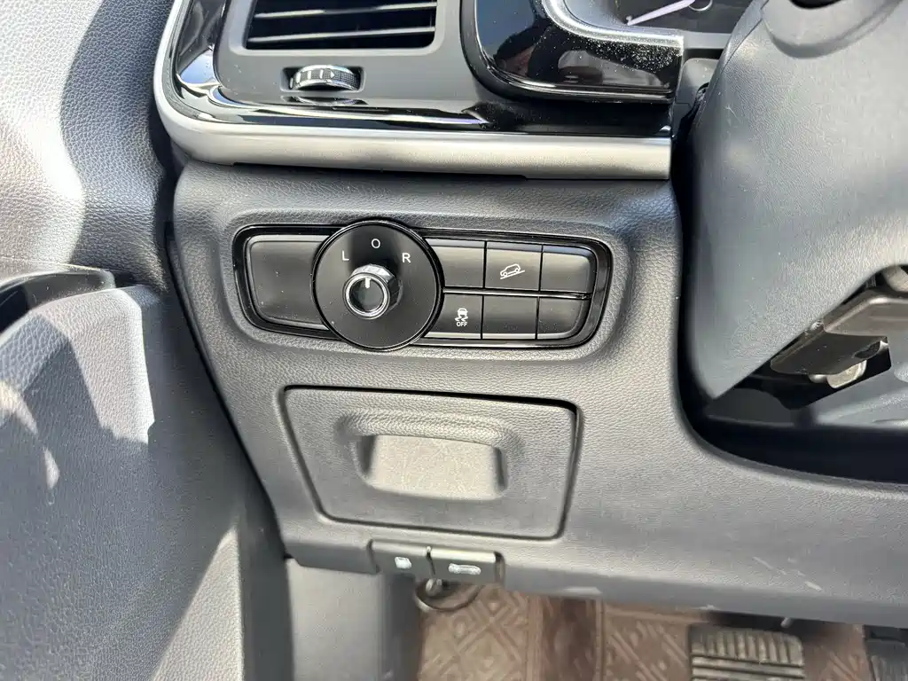 GAC Motor Trumpchi M8 2023 — фото 5