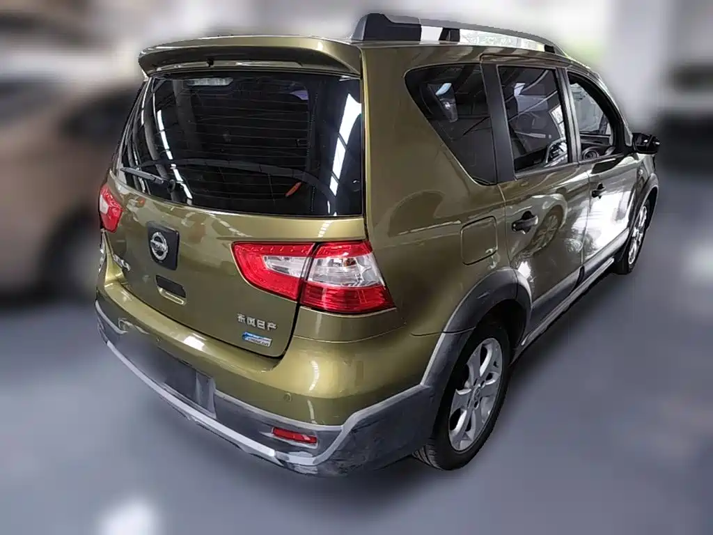 Nissan Livina 2014 — фото 12