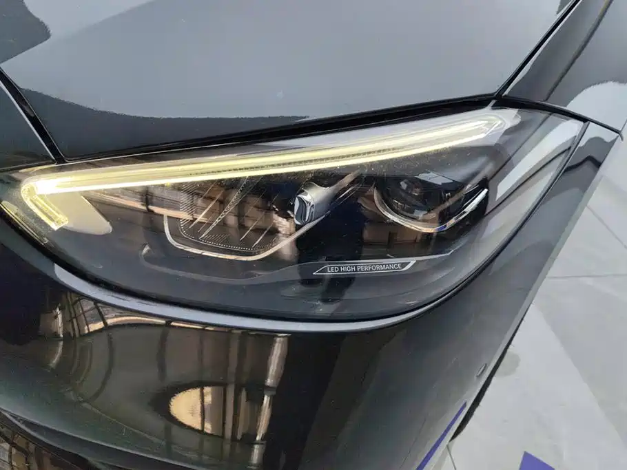 Mercedes-Benz C-Class 2024