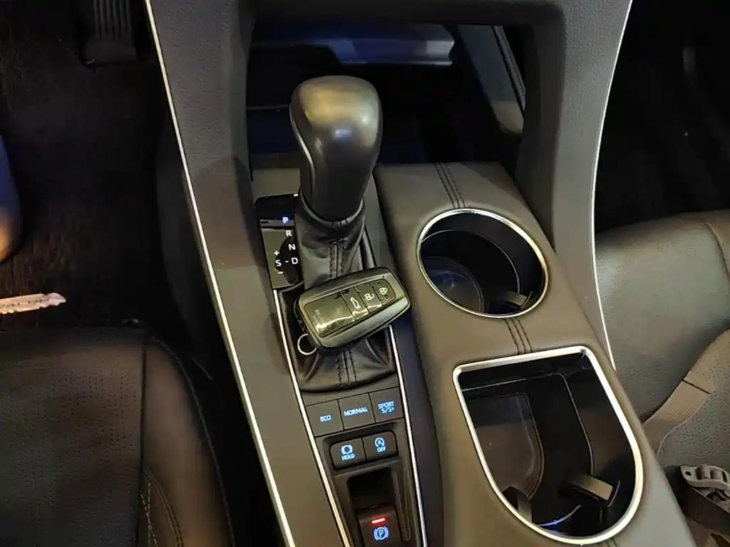 Toyota Avalon 2020 — фото 14
