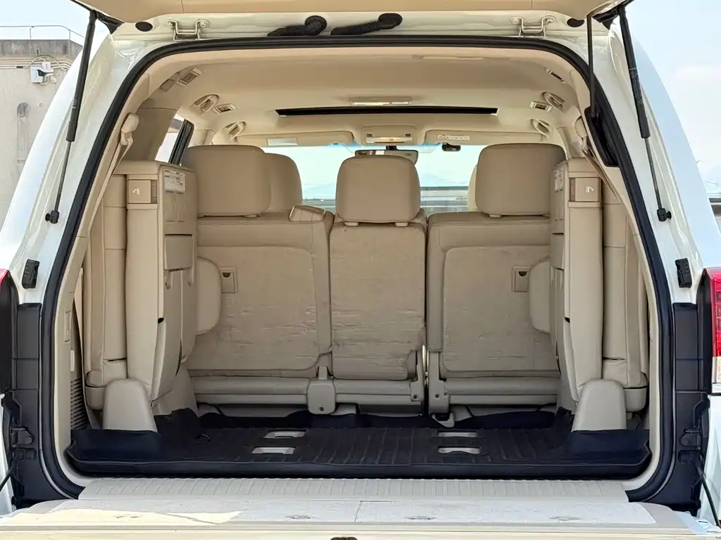 Toyota Land Cruiser 2019 — фото 16