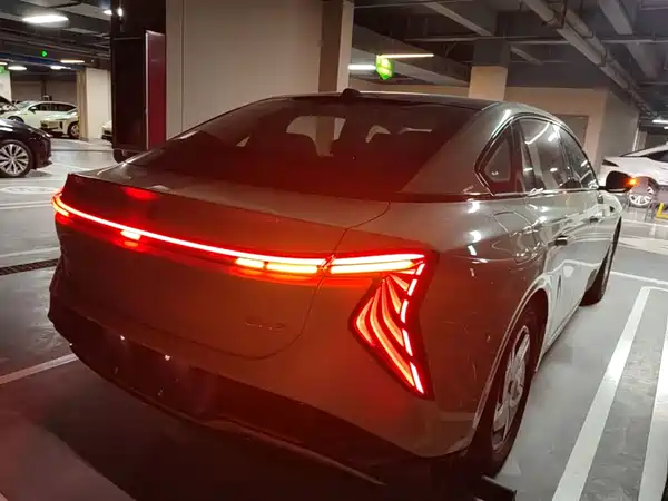 Hongqi EH7 2026