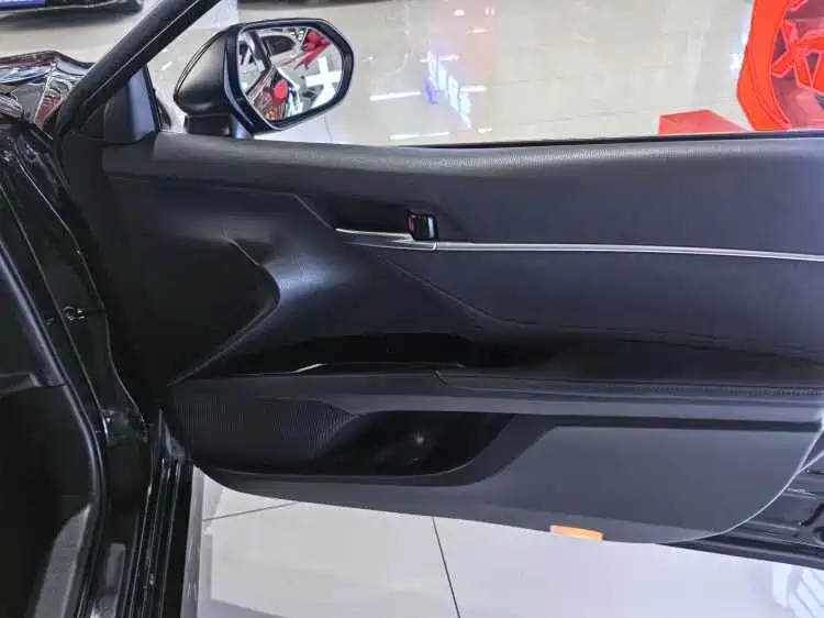 Toyota Camry 2022 — фото 15