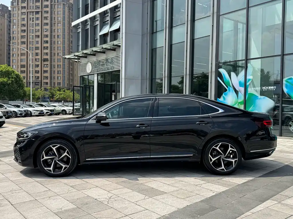 Volkswagen Passat 2024