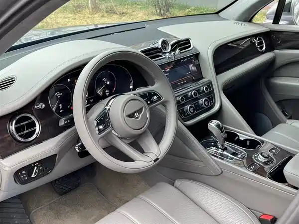Bentley Bentayga 2021