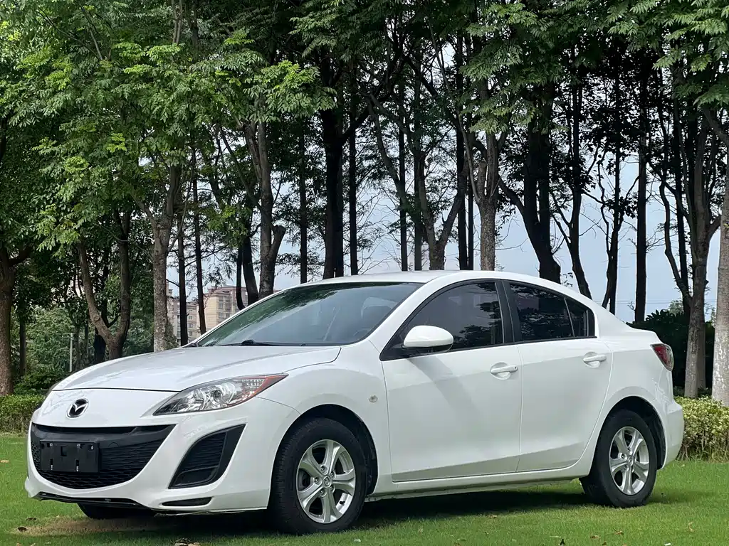 Mazda 3 Xingcheng 2014 — фото 1