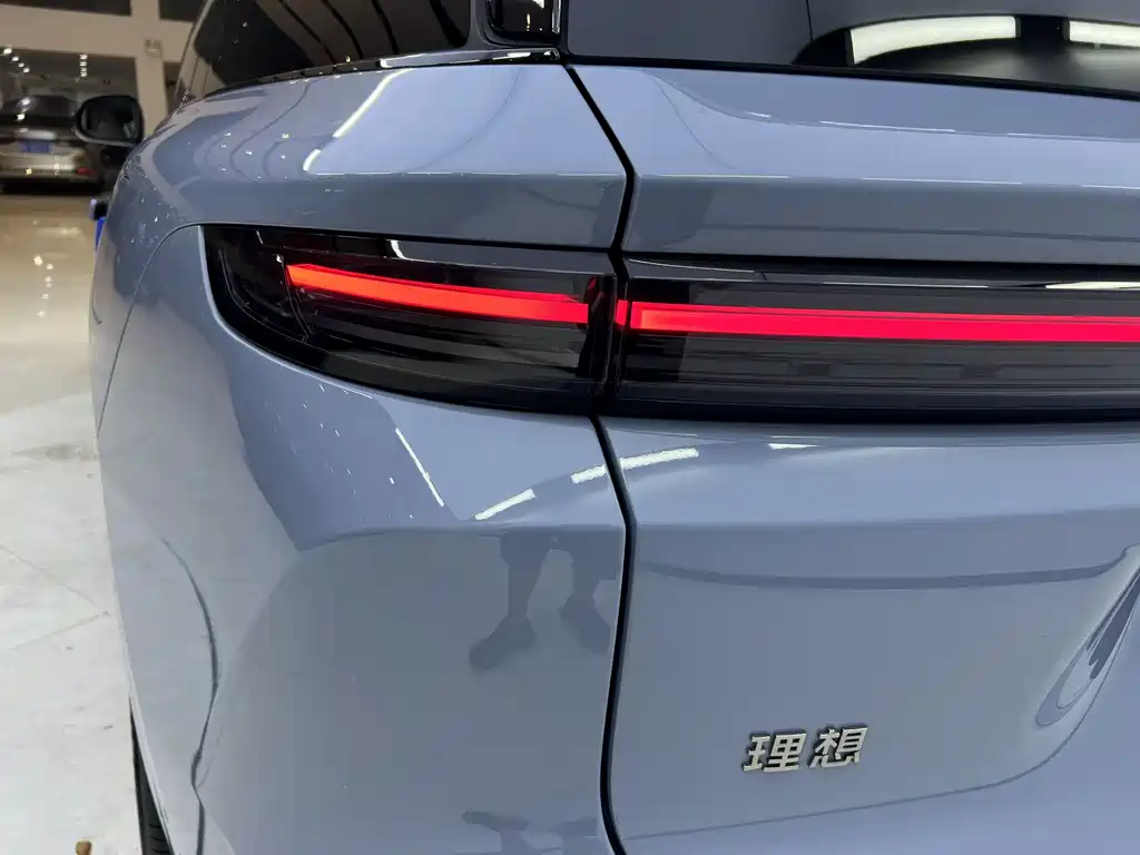 Li Auto i8 2025 — фото 23