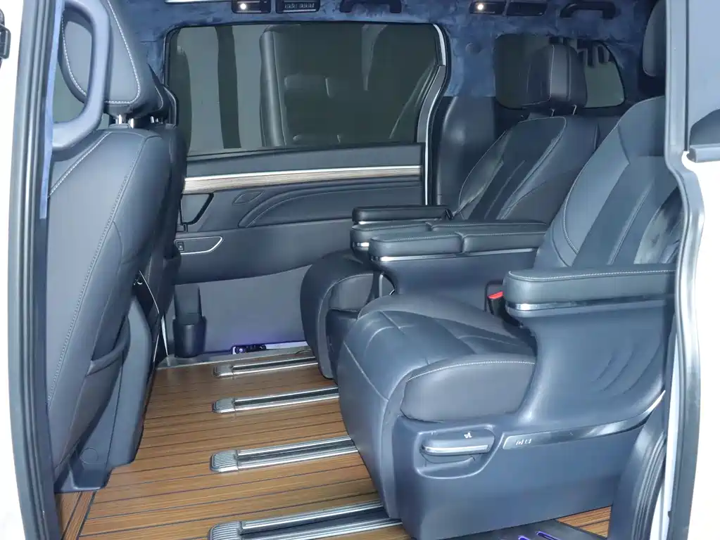 GAC Motor Trumpchi M8 2022 — фото 15