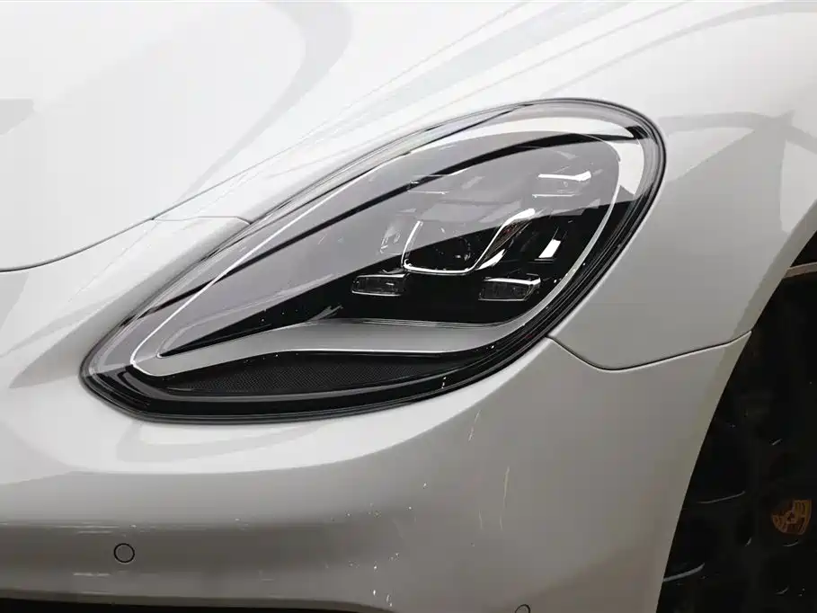 Porsche Panamera Hybrid 2023 — фото 28