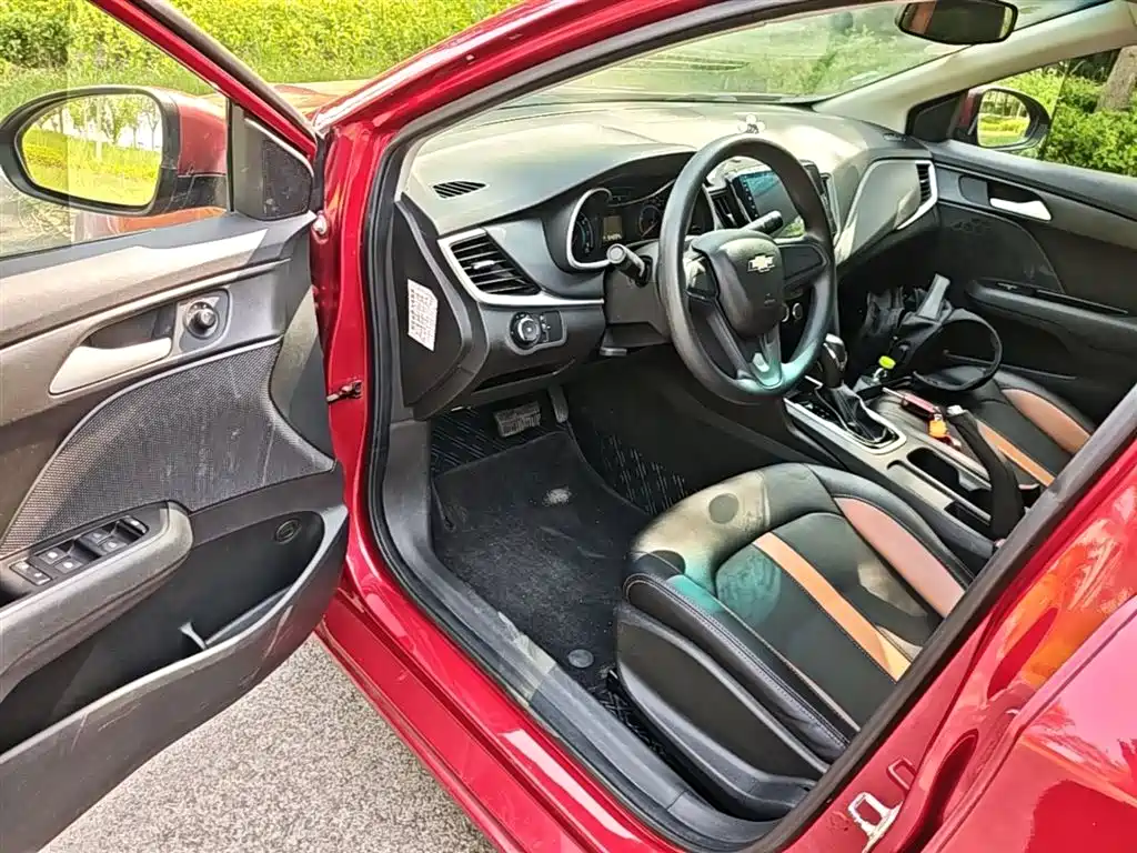 Chevrolet Cavalier 2017 — фото 16