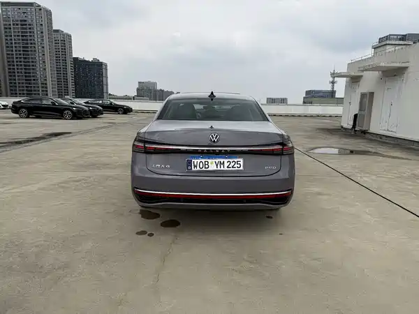 Volkswagen Passat 2025