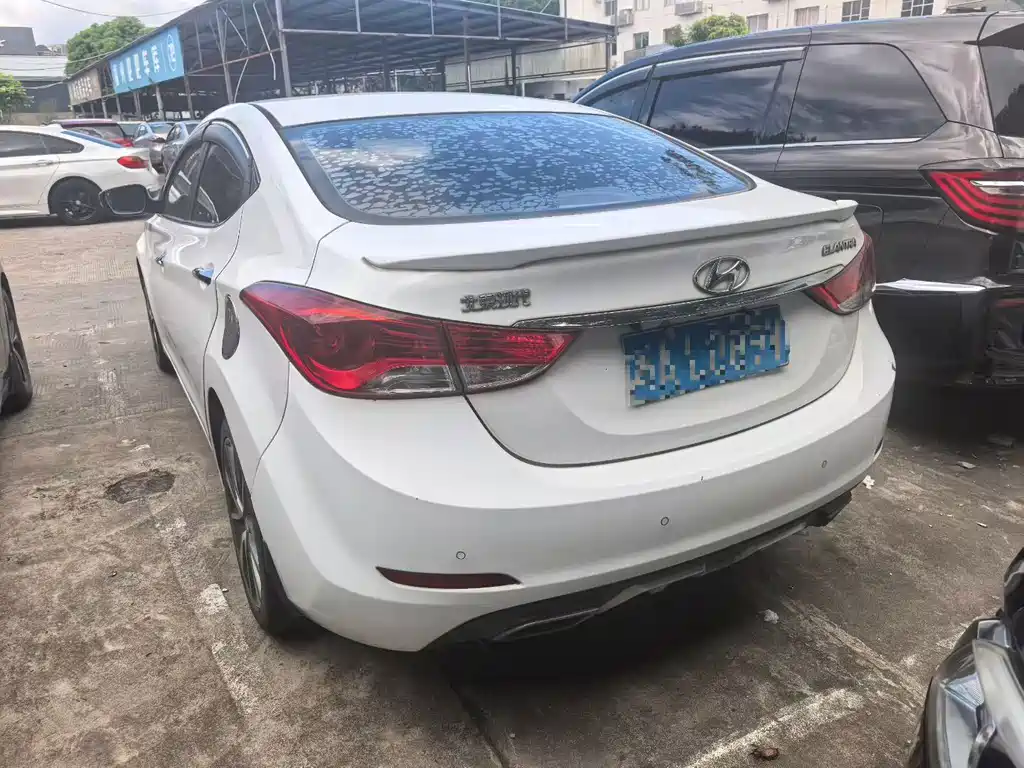 Hyundai Elantra 2016
