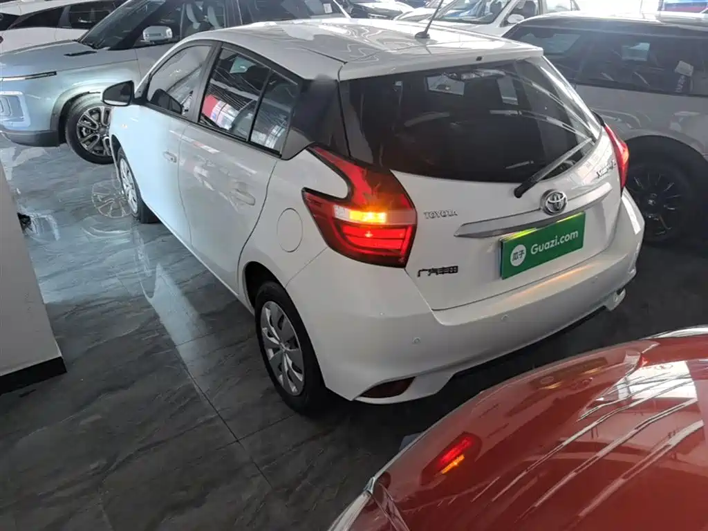 Toyota Yaris L 2021 — фото 5