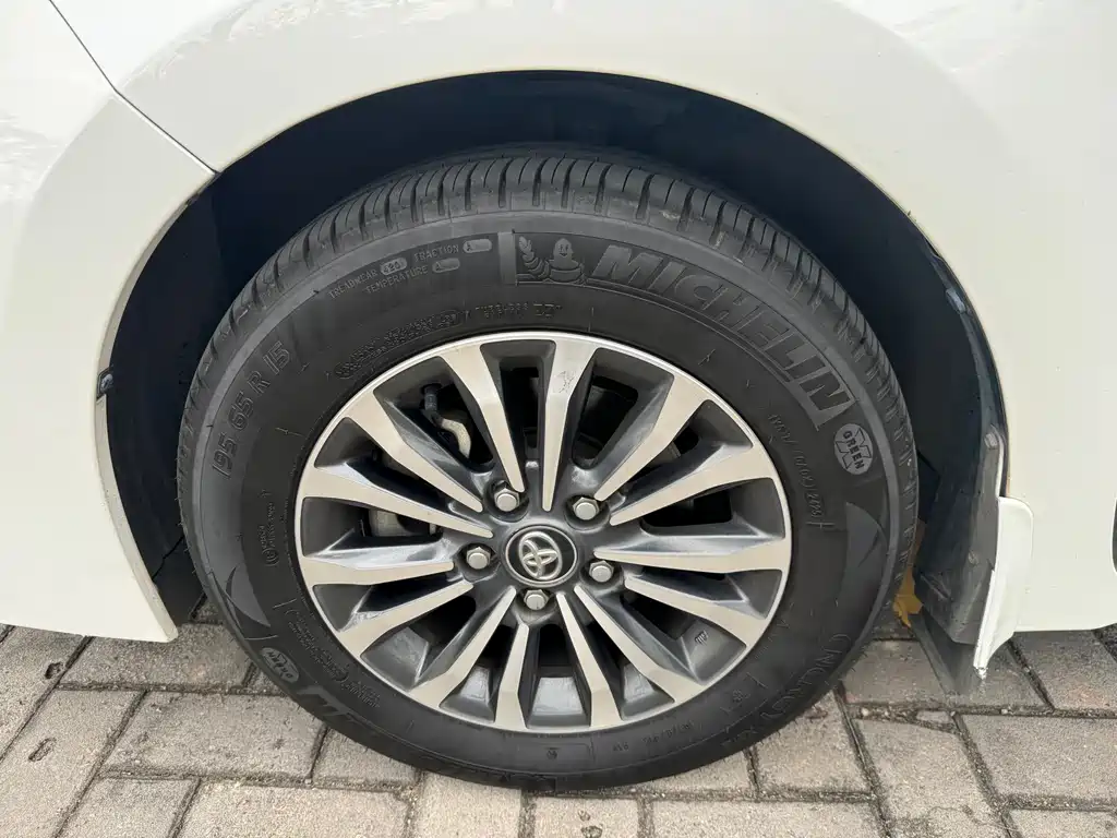 Toyota Corolla 2019 — фото 17