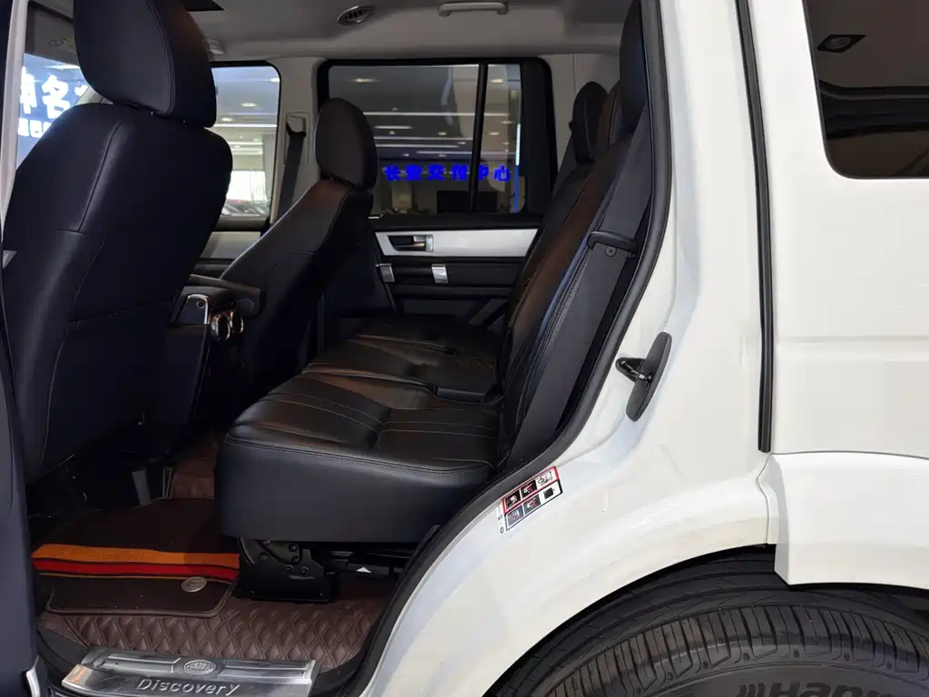 Land Rover Discovery 2016 — фото 11