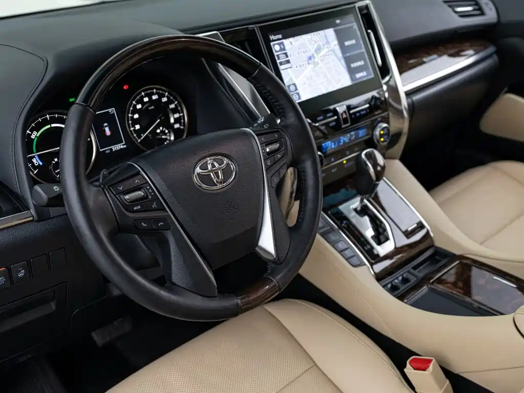 Toyota Alphard 2023 — фото 9