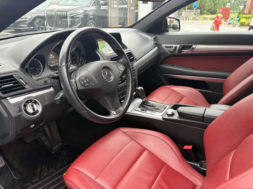 Mercedes-Benz E-Class 2010