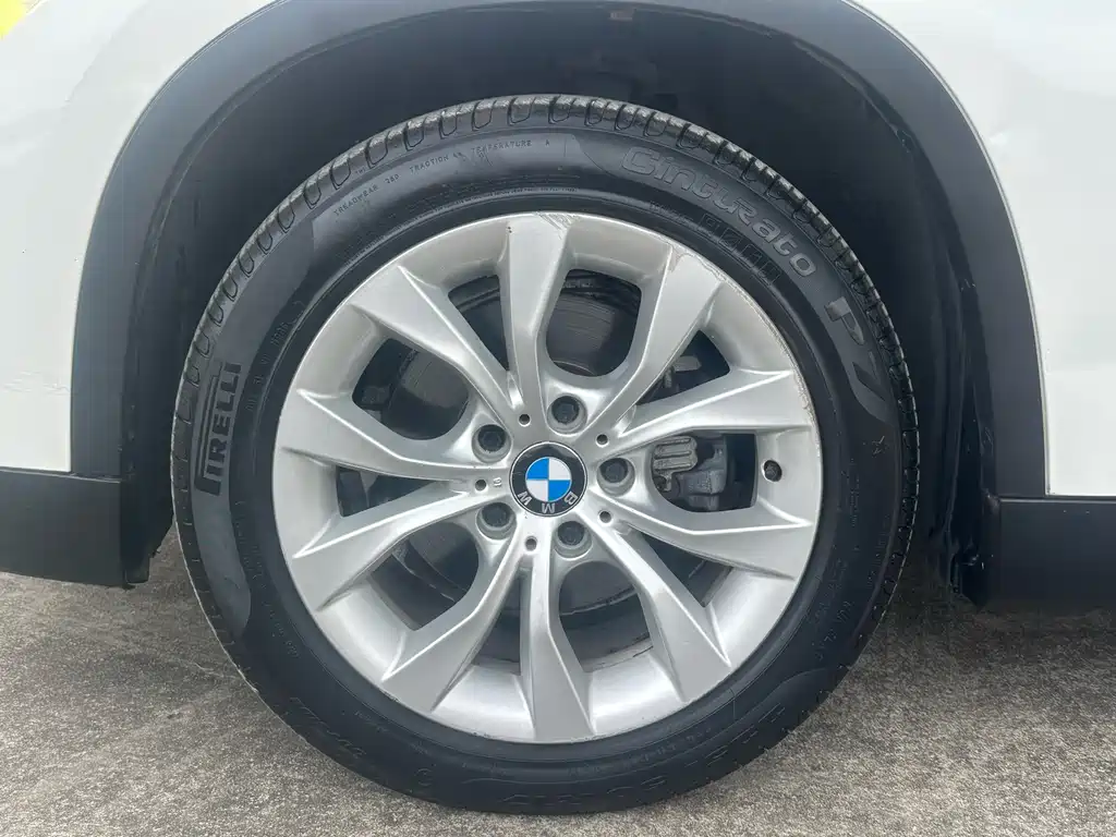 BMW X1 2014 — фото 16