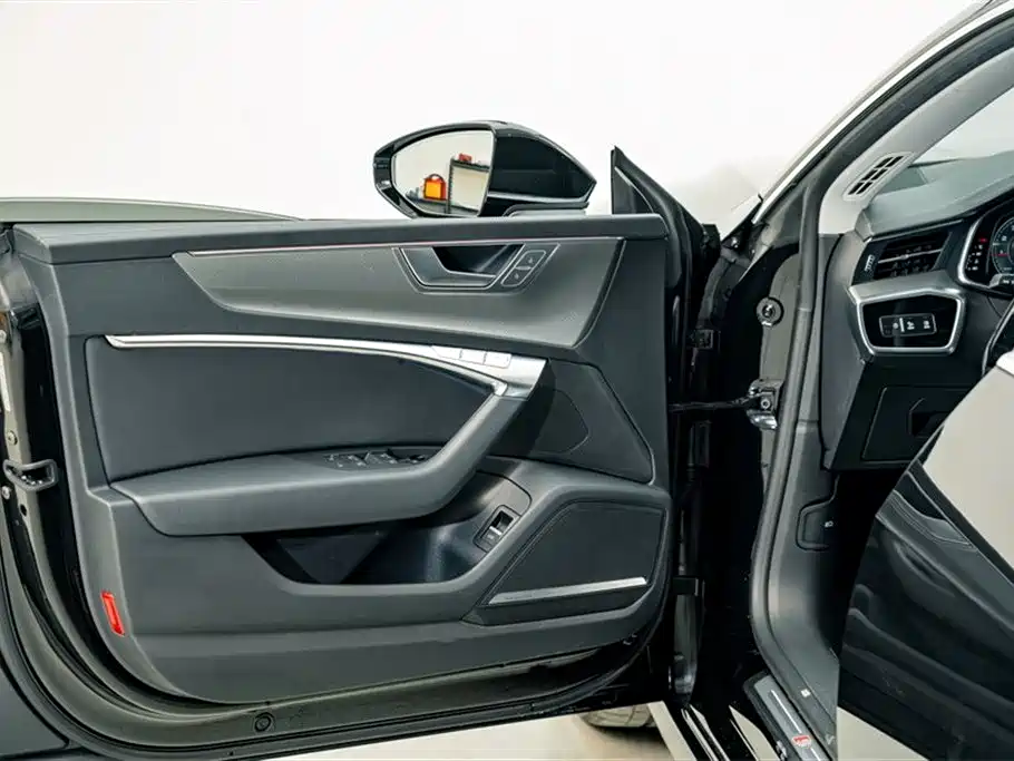 Audi A7 2024 — фото 17