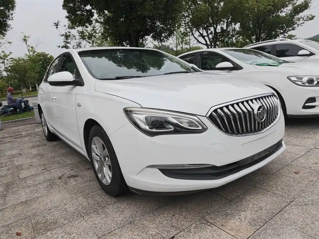 Buick Excelle 2017 — фото 4