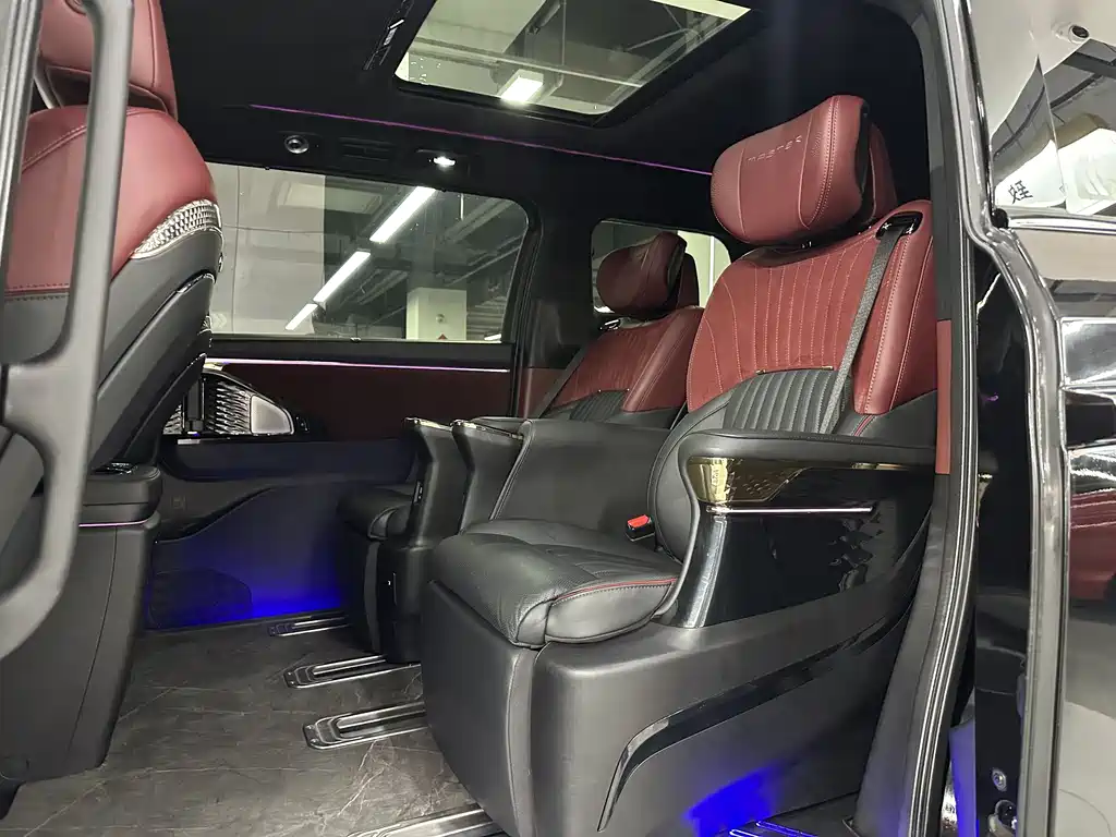 GAC Motor Trumpchi M8 2023 — фото 6